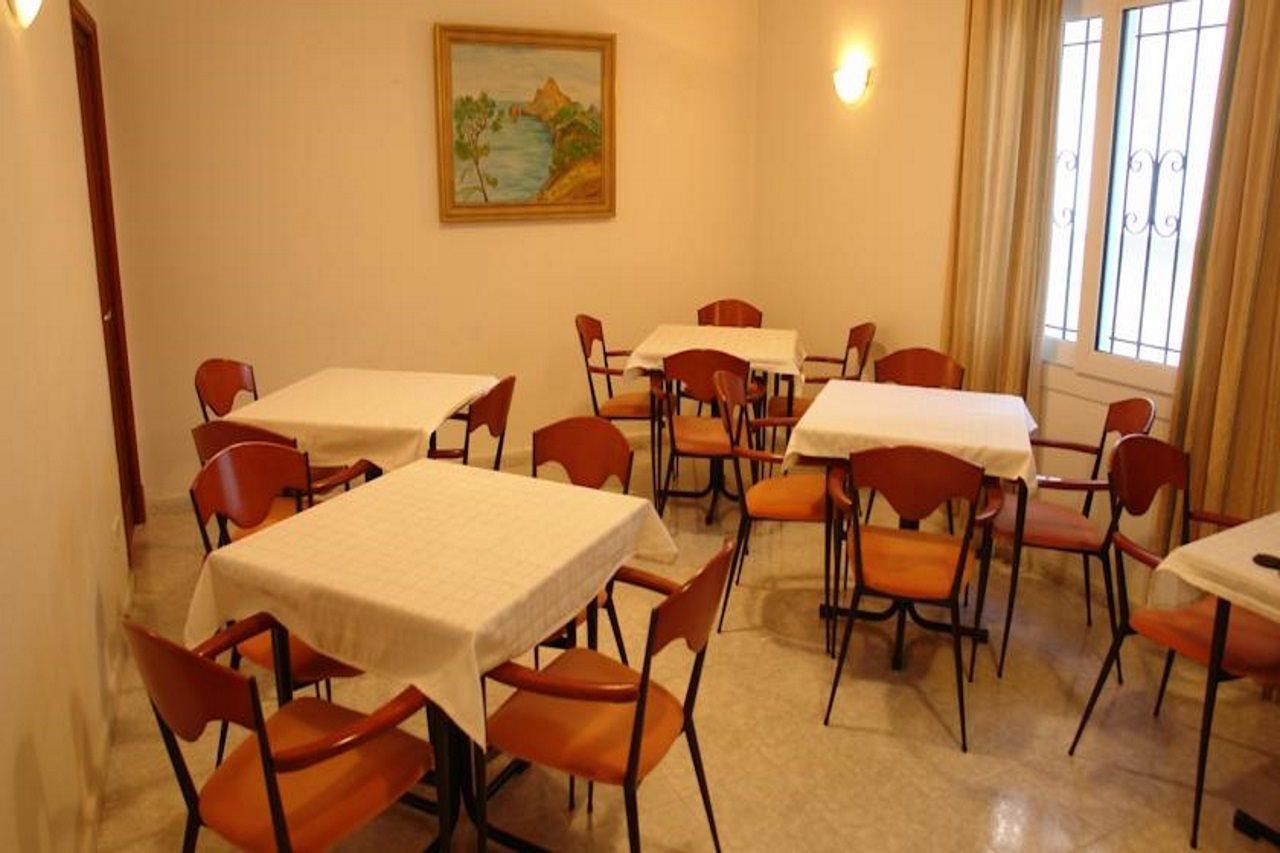 Hostal San Francisco Cala D´Or Eksteriør billede