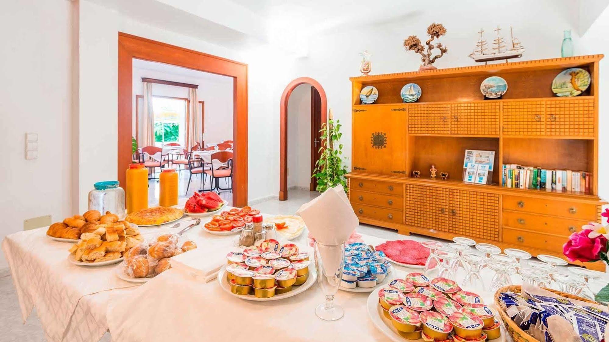 Hostal San Francisco Cala D´Or Eksteriør billede