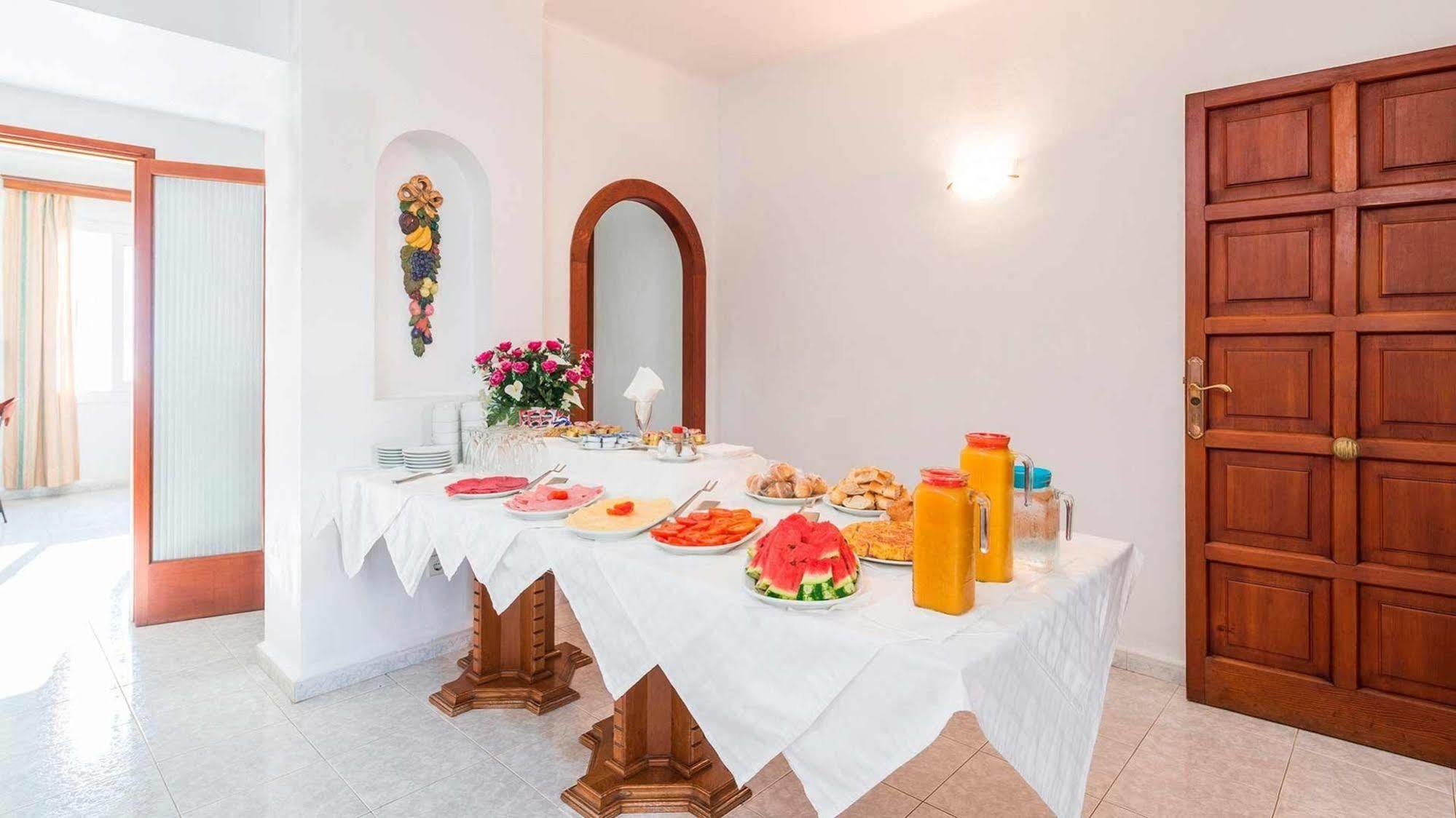 Hostal San Francisco Cala D´Or Eksteriør billede